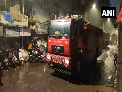 One killed, 5 injured in Mumbai's Bandra building collapse | One killed, 5 injured in Mumbai's Bandra building collapse