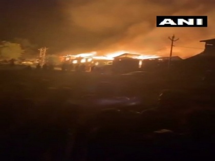 J-K: Several houses gutted in fire in Baramulla's Noorbagh | J-K: Several houses gutted in fire in Baramulla's Noorbagh