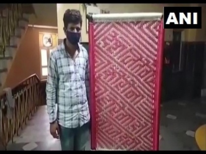 Jodhpur man makes cots with messages to raise awareness about COVID-19 | Jodhpur man makes cots with messages to raise awareness about COVID-19