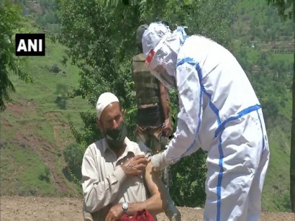 J-K: Army ensures COVID-19 vaccination for villagers near LoC | J-K: Army ensures COVID-19 vaccination for villagers near LoC