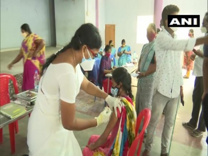 Andhra govt organises COVID-19 vaccination drive for mothers of children below five years | Andhra govt organises COVID-19 vaccination drive for mothers of children below five years