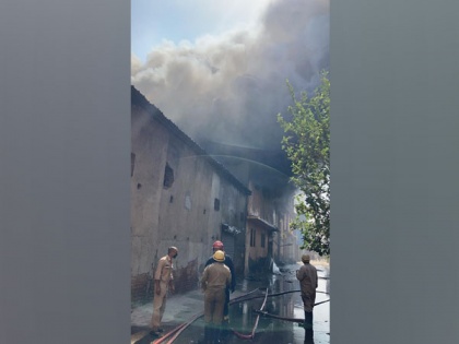 Delhi shoe factory fire: Six rescued, 4 still missing, search underway | Delhi shoe factory fire: Six rescued, 4 still missing, search underway