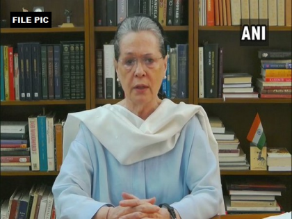 Sonia calls meeting of Congress Parliament strategy group on Wednesday | Sonia calls meeting of Congress Parliament strategy group on Wednesday
