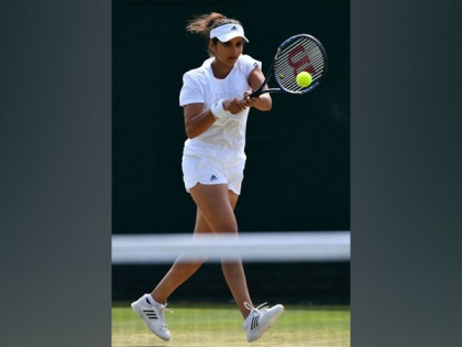 Sania Mirza makes winning return to Wimbledon, sails into second round with Mattek-Sands | Sania Mirza makes winning return to Wimbledon, sails into second round with Mattek-Sands
