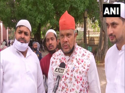 Karnataka: Devotees thank administration for allowing them to offer prayer at mosques on Eid-ul-Zuha | Karnataka: Devotees thank administration for allowing them to offer prayer at mosques on Eid-ul-Zuha