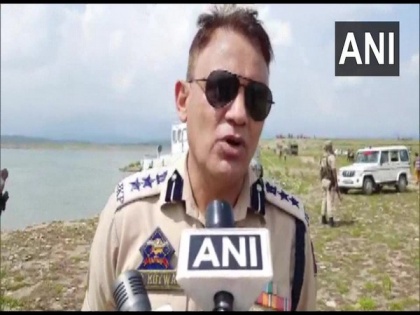Army helicopter crashed near Ranjit Sagar Dam in J-K's Kathua; search on for missing pilots | Army helicopter crashed near Ranjit Sagar Dam in J-K's Kathua; search on for missing pilots
