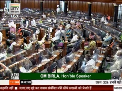 Lok Sabha Speaker cautions Opposition not to place placards in front of his chair | Lok Sabha Speaker cautions Opposition not to place placards in front of his chair