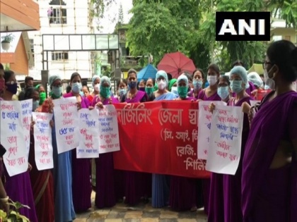ASHA workers protest in West Bengal, demand COVID vaccination for family, financial aid | ASHA workers protest in West Bengal, demand COVID vaccination for family, financial aid