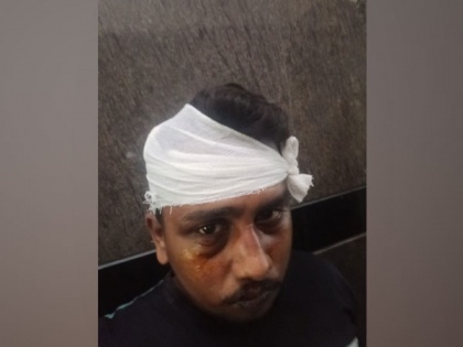 Four Shiv Sena workers arrested for assaulting delivery person in Mumbai | Four Shiv Sena workers arrested for assaulting delivery person in Mumbai