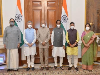 Ashwini Vaishnaw, other newly inducted Union ministers call on President Ram Nath Kovind | Ashwini Vaishnaw, other newly inducted Union ministers call on President Ram Nath Kovind Ashwini Vaishnaw, other newly inducted Union ministers call on President Ram Nath Kovind | Ashwini Vaishnaw, other newly inducted Union ministers call on President Ram Nath Kovind