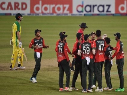 Spirited bowling sees B'desh defeat Aus in 3rd T20I, take unassailable lead in series | Spirited bowling sees B'desh defeat Aus in 3rd T20I, take unassailable lead in series