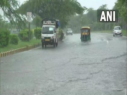 Parts of Delhi receive rain, light rain forecast for tomorrow | Parts of Delhi receive rain, light rain forecast for tomorrow Parts of Delhi receive rain, light rain forecast for tomorrow | Parts of Delhi receive rain, light rain forecast for tomorrow
