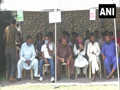 COVID-19 vaccination camp held in J-K's Poonch with Army's help | COVID-19 vaccination camp held in J-K's Poonch with Army's help