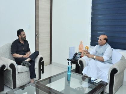 Ajay Devgn meets Defence Minister Rajnath Singh as 'Bhuj The Pride of India' releases | Ajay Devgn meets Defence Minister Rajnath Singh as 'Bhuj The Pride of India' releases