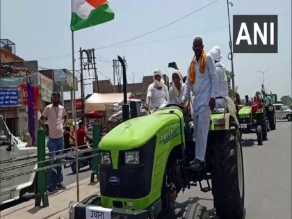 Jind farmers conduct tractor rally rehearsal ahead of Independence Day | Jind farmers conduct tractor rally rehearsal ahead of Independence Day