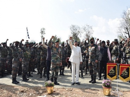 J-K: MoS Defence visits forward posts in Kashmir, interacts with Army personnel in Kupwara | J-K: MoS Defence visits forward posts in Kashmir, interacts with Army personnel in Kupwara