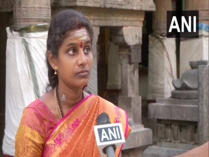 Suhanjana Gopinath, newly-appointed female Odhuvar takes charge at Chennai's Dhenupureeswarar Temple | Suhanjana Gopinath, newly-appointed female Odhuvar takes charge at Chennai's Dhenupureeswarar Temple