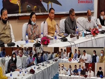 Parliamentary panel begins 4-day visit to J-K, holds deliberations with representatives of grassroots institutions | Parliamentary panel begins 4-day visit to J-K, holds deliberations with representatives of grassroots institutions