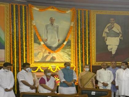 Rajnath Singh pays tribute to Rajiv Gandhi on his 77th birth anniversary | Rajnath Singh pays tribute to Rajiv Gandhi on his 77th birth anniversary Rajnath Singh pays tribute to Rajiv Gandhi on his 77th birth anniversary | Rajnath Singh pays tribute to Rajiv Gandhi on his 77th birth anniversary