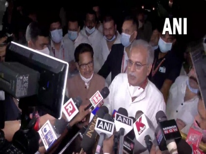 Bhupesh Baghel meets Rahul Gandhi for second time in week, says Chhattisgarh "government safe" | Bhupesh Baghel meets Rahul Gandhi for second time in week, says Chhattisgarh "government safe"