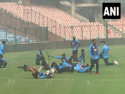Delhi T20I: B'desh players train with masks as air quality drops in national capital | Delhi T20I: B'desh players train with masks as air quality drops in national capital