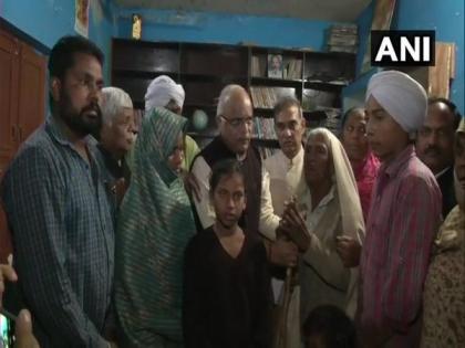 Punjab: BJP Panel meets family members of Dalit man killed in Sangrur | Punjab: BJP Panel meets family members of Dalit man killed in Sangrur Punjab: BJP Panel meets family members of Dalit man killed in Sangrur | Punjab: BJP Panel meets family members of Dalit man killed in Sangrur