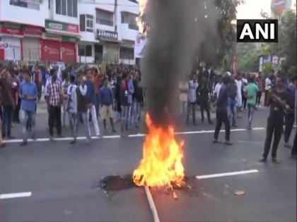 Assam: Protests continue against CAB in Guwahati, Dibrugarh | Assam: Protests continue against CAB in Guwahati, Dibrugarh