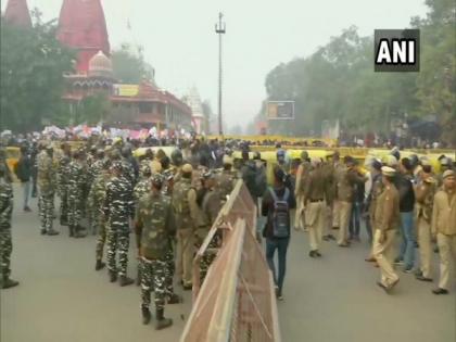 Heavy security in Delhi, anti-CAA protesters detained near Red Fort | Heavy security in Delhi, anti-CAA protesters detained near Red Fort