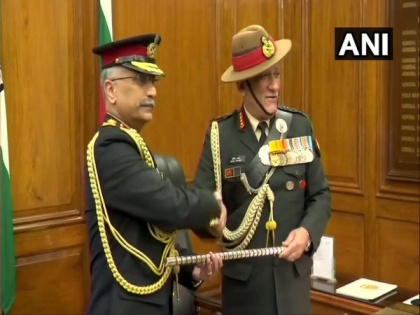 Lt Gen MM Naravane takes over as 28th Army chief | Lt Gen MM Naravane takes over as 28th Army chief
