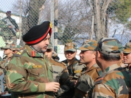 Northern Army Commander visits Krishnaghati sector, reviews operational preparedness | Northern Army Commander visits Krishnaghati sector, reviews operational preparedness