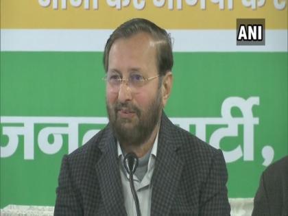 Javadekar terms Vijayvargiya's remarks on poha non-issue, says he eats it too | Javadekar terms Vijayvargiya's remarks on poha non-issue, says he eats it too Javadekar terms Vijayvargiya's remarks on poha non-issue, says he eats it too | Javadekar terms Vijayvargiya's remarks on poha non-issue, says he eats it too