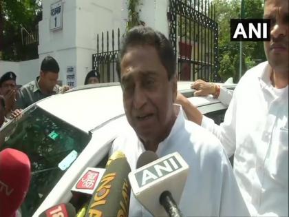 Kamal Nath discusses Floor Test with Governor amid MP govt crisis, accuses BJP of horse-trading | Kamal Nath discusses Floor Test with Governor amid MP govt crisis, accuses BJP of horse-trading Kamal Nath discusses Floor Test with Governor amid MP govt crisis, accuses BJP of horse-trading | Kamal Nath discusses Floor Test with Governor amid MP govt crisis, accuses BJP of horse-trading