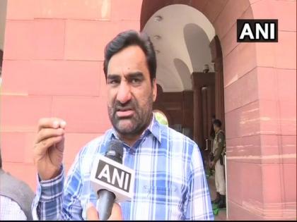 Test Sonia Gandhi and family for Coronavirus: RLP MP urges Govt | Test Sonia Gandhi and family for Coronavirus: RLP MP urges Govt Test Sonia Gandhi and family for Coronavirus: RLP MP urges Govt | Test Sonia Gandhi and family for Coronavirus: RLP MP urges Govt