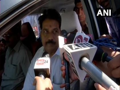 Kamal Nath govt will prove majority, complete its term, says Cong leader Bala Bachchan | Kamal Nath govt will prove majority, complete its term, says Cong leader Bala Bachchan Kamal Nath govt will prove majority, complete its term, says Cong leader Bala Bachchan | Kamal Nath govt will prove majority, complete its term, says Cong leader Bala Bachchan