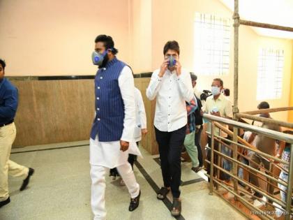 Karnataka health minister visits Kalaburgi hospital to review COVID-19 preparedness | Karnataka health minister visits Kalaburgi hospital to review COVID-19 preparedness