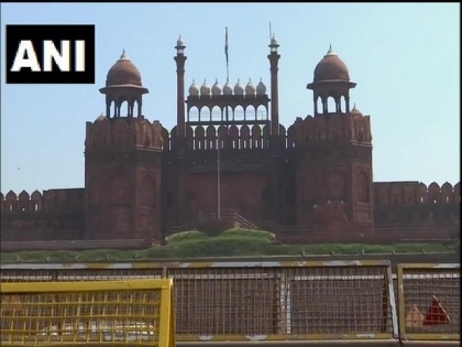 Security tightened near Red Fort ahead of Independence Day celebrations in Delhi | Security tightened near Red Fort ahead of Independence Day celebrations in Delhi
