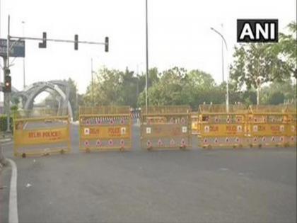 Lockdown hits rickshaw pullers hard in Delhi | Lockdown hits rickshaw pullers hard in Delhi