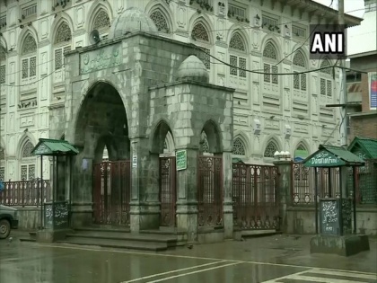 COVID-19: All mosques in Srinagar closed amid 21-day lockdown | COVID-19: All mosques in Srinagar closed amid 21-day lockdown