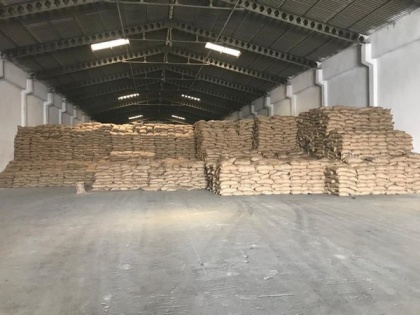 India sends 5,022 metric tonnes of wheat to Afghanistan | India sends 5,022 metric tonnes of wheat to Afghanistan