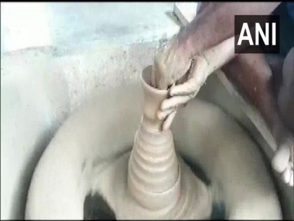Potters in Odisha seek help from government | Potters in Odisha seek help from government