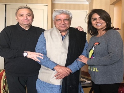 Javed Akhtar recalls his last meeting with 'dear friend' Rishi Kapoor | Javed Akhtar recalls his last meeting with 'dear friend' Rishi Kapoor