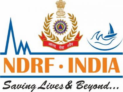 Three rescued, five feared trapped in Mumbai wall collapse | Three rescued, five feared trapped in Mumbai wall collapse Three rescued, five feared trapped in Mumbai wall collapse | Three rescued, five feared trapped in Mumbai wall collapse