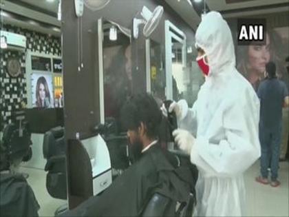 Combating COVID-19 spread: Beauticians at Gurugram salons using PPEs while providing services | Combating COVID-19 spread: Beauticians at Gurugram salons using PPEs while providing services