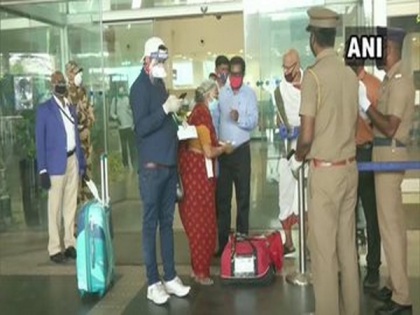 Passengers return from Delhi to Chennai after flights resume function | Passengers return from Delhi to Chennai after flights resume function