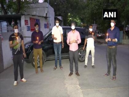 COVID-19: Doctors at Delhi's RML hospital protest against Centre's move to cancel 14-day quarantine | COVID-19: Doctors at Delhi's RML hospital protest against Centre's move to cancel 14-day quarantine