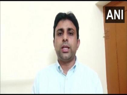 Swarms of locusts reach Rajasthan's Churu, authorities spray insecticides to curb menace | Swarms of locusts reach Rajasthan's Churu, authorities spray insecticides to curb menace Swarms of locusts reach Rajasthan's Churu, authorities spray insecticides to curb menace | Swarms of locusts reach Rajasthan's Churu, authorities spray insecticides to curb menace