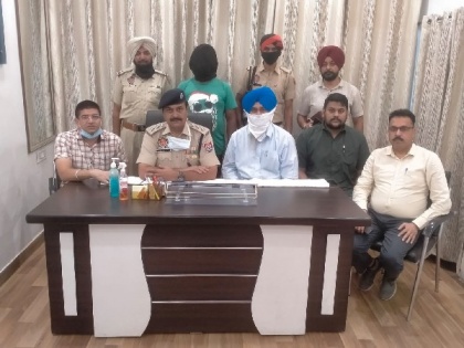 Punjab: Man arrested for providing Pakistani spy access to Indian defence personnel | Punjab: Man arrested for providing Pakistani spy access to Indian defence personnel