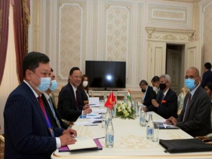 Jaishankar meets Kyrgyz Foreign Minister, agrees to strengthen traditional cooperation on regional, multilateral issues | Jaishankar meets Kyrgyz Foreign Minister, agrees to strengthen traditional cooperation on regional, multilateral issues