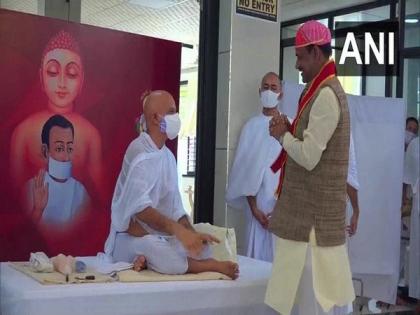 Rajasthan: Birla attends 'Bhikshu Charmotsav' in Bhilwara | Rajasthan: Birla attends 'Bhikshu Charmotsav' in Bhilwara Rajasthan: Birla attends 'Bhikshu Charmotsav' in Bhilwara | Rajasthan: Birla attends 'Bhikshu Charmotsav' in Bhilwara