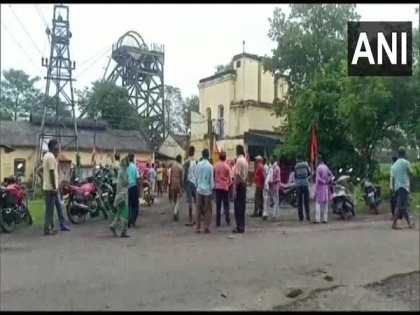 West Bengal: Coal India Limited workers on 3-day strike against privatisation | West Bengal: Coal India Limited workers on 3-day strike against privatisation